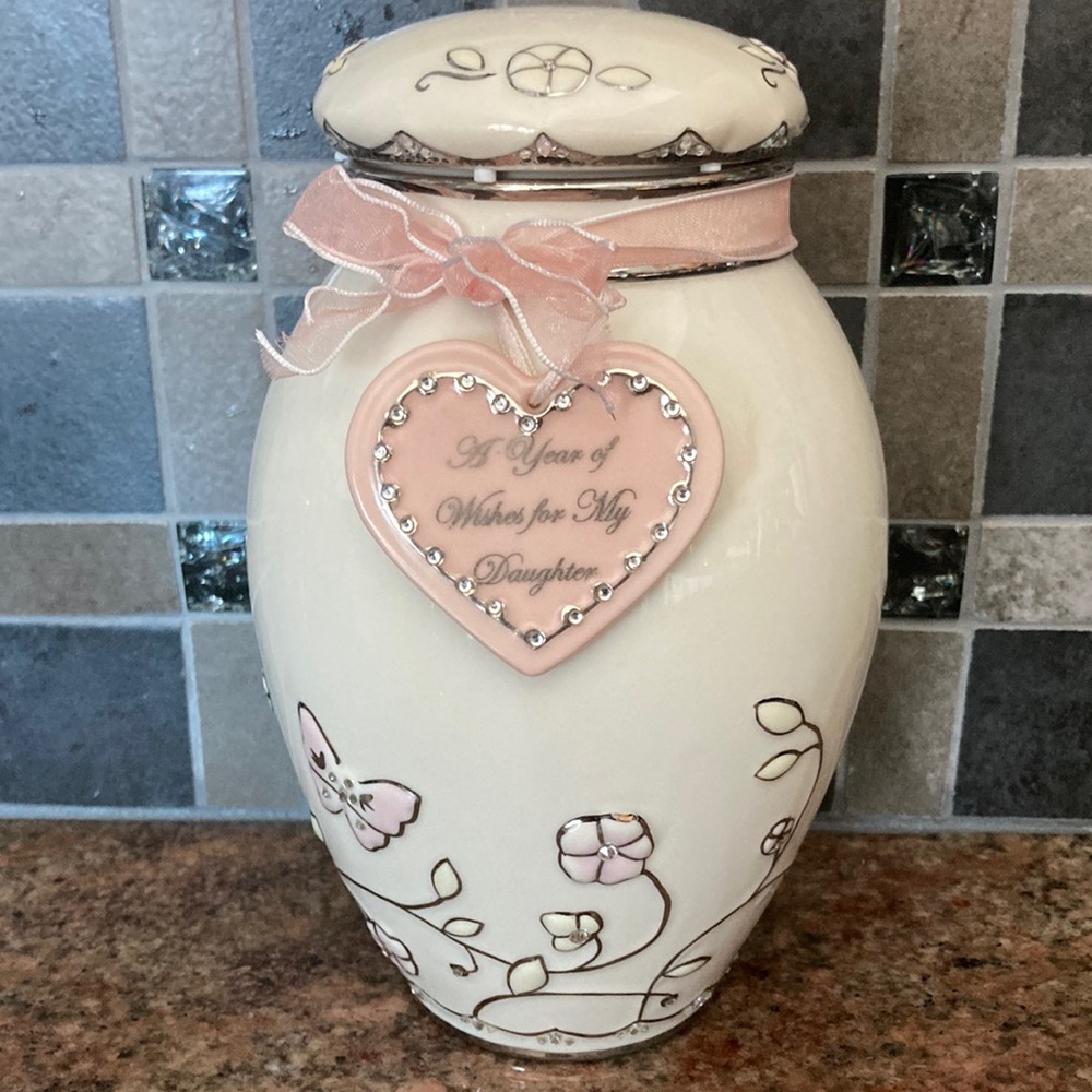 NWOT “A Year Of Wishes For My Daughter” Musical Jar